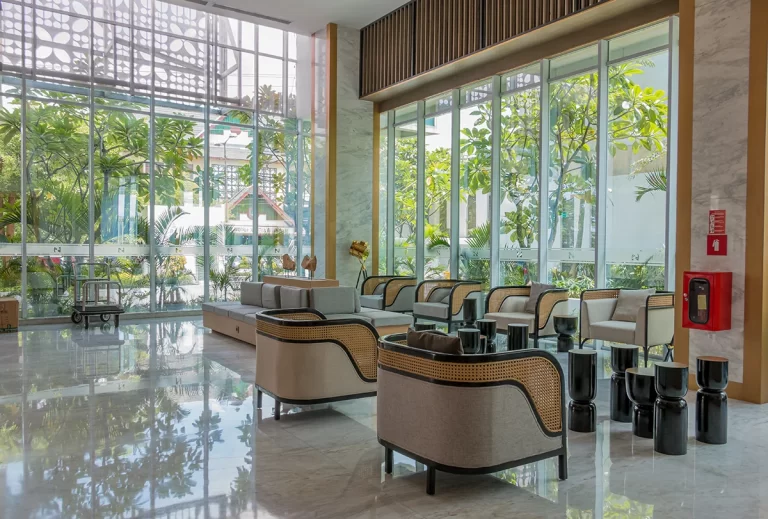 SWISS-BELHOTEL SOLO Lobby Area